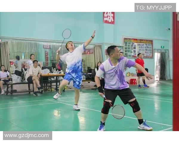 西安羽毛球队灵活性探讨:提升竞技水平与战术适应能力的关键因素 西安羽毛球队灵活性探讨:提升竞技水平与战术适应能力的关键因素