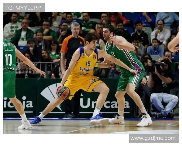 篮球场上的足球巨星们如何在两项运动中游刃有余展现个人魅力与运动精神