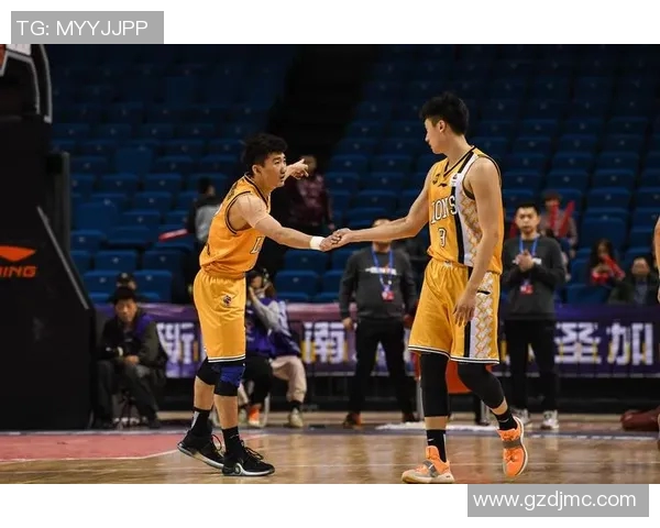 广州篮球队与南京篮球队赛后分析个人能力的深度对比与启示 广州篮球队与南京篮球队赛后分析个人能力的深度对比与启示